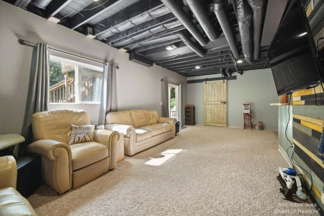 214 Glenwood Circle, Manchester, MI 48158