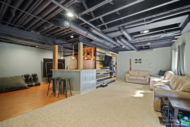 214 Glenwood Circle, Manchester, MI 48158