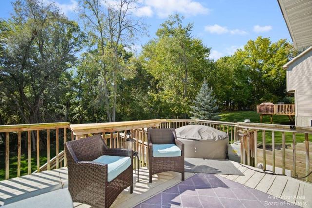 214 Glenwood Circle, Manchester, MI 48158