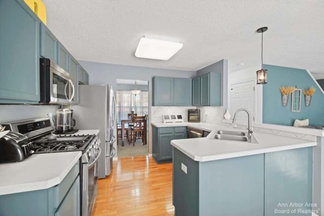 214 Glenwood Circle, Manchester, MI 48158