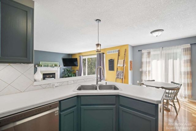 214 Glenwood Circle, Manchester, MI 48158