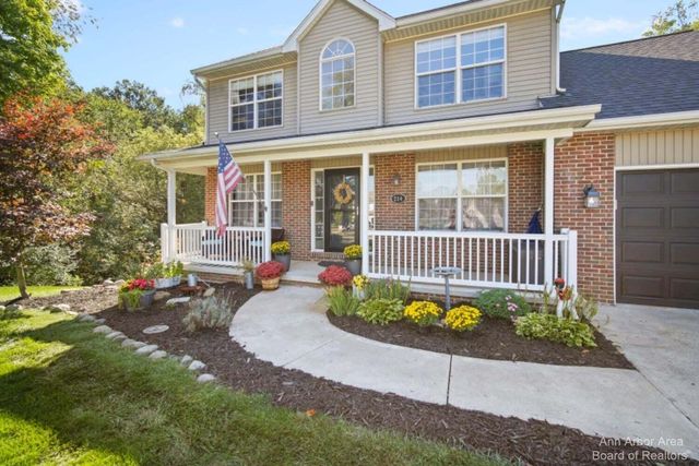 214 Glenwood Circle, Manchester, MI 48158