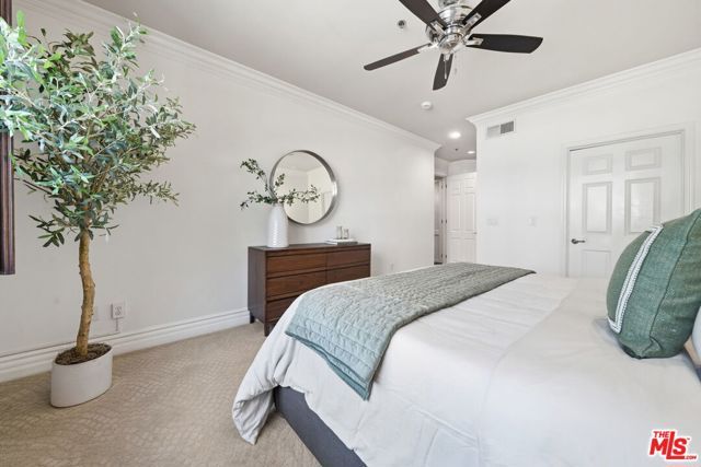 850 N Croft Avenue 202, West Hollywood, CA 90069