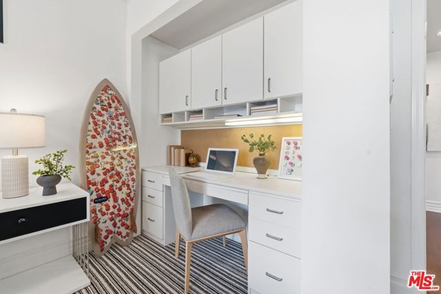 850 N Croft Avenue 202, West Hollywood, CA 90069