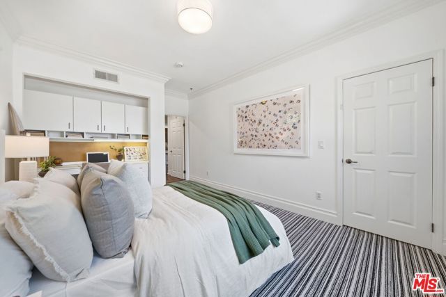 850 N Croft Avenue 202, West Hollywood, CA 90069
