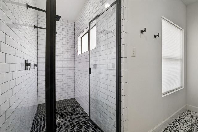 823 Millpond Drive, Sugar Land, TX 77498