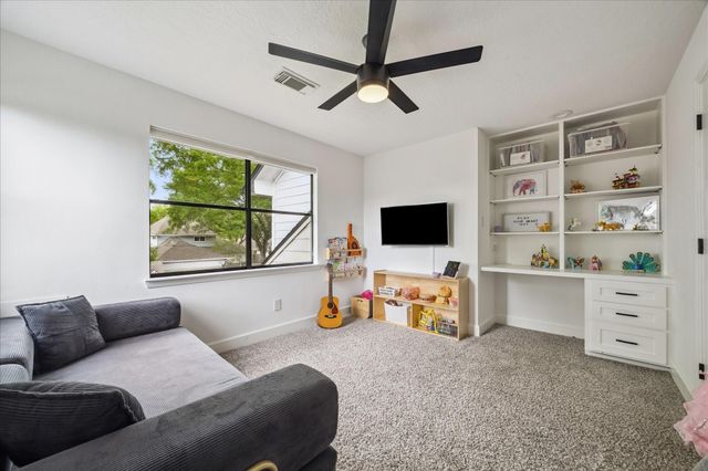 823 Millpond Drive, Sugar Land, TX 77498