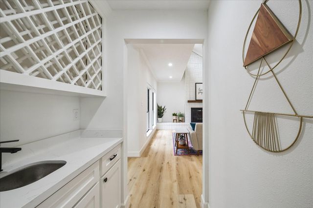 823 Millpond Drive, Sugar Land, TX 77498