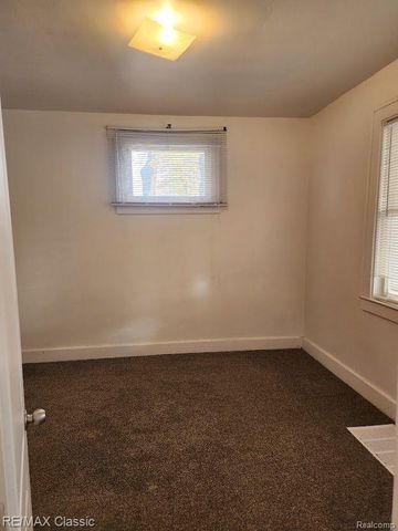 11227 JACKSON Avenue, Warren, MI 48089