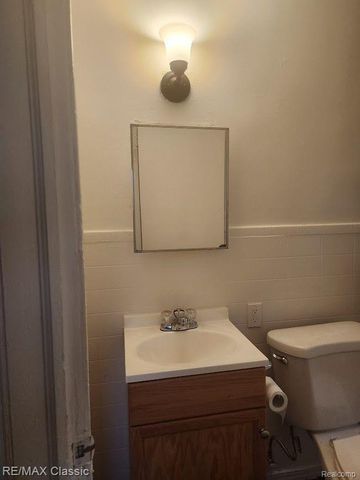 11227 JACKSON Avenue, Warren, MI 48089