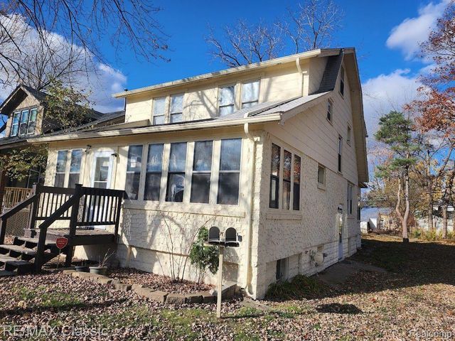 11227 JACKSON Avenue, Warren, MI 48089