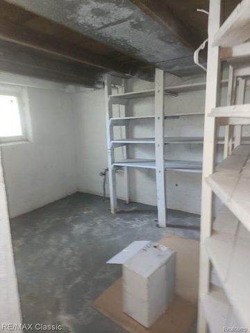 11227 JACKSON Avenue, Warren, MI 48089