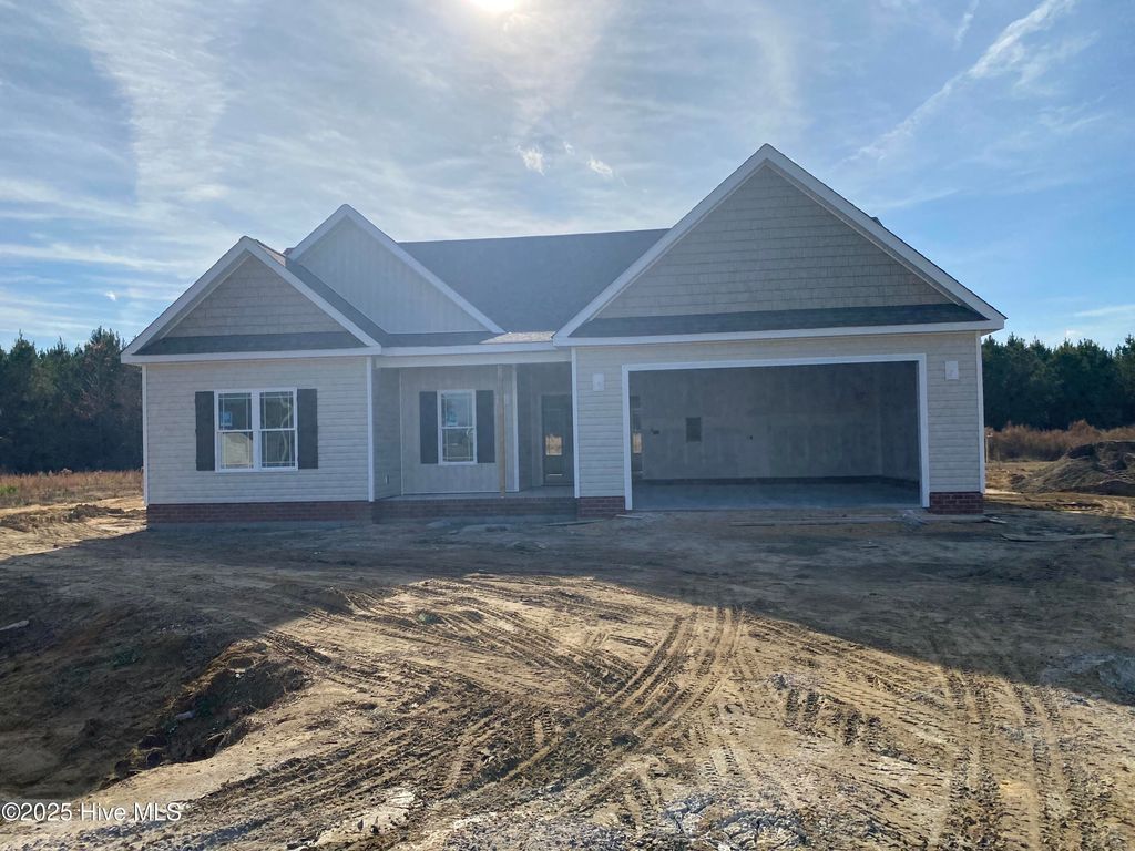 200 Rae Drive, Pikeville, NC 27863