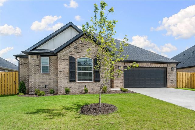 1810 Farmer Street, Pea Ridge, AR 72751