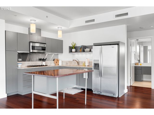 3601 S RIVER Pkwy 1900, Portland, OR 97239