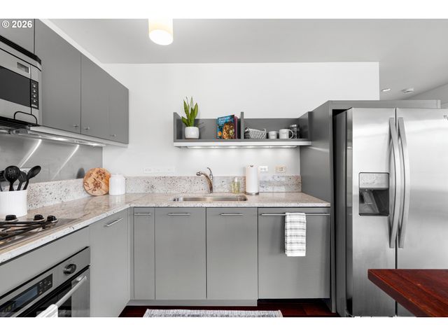 3601 S RIVER Pkwy 1900, Portland, OR 97239
