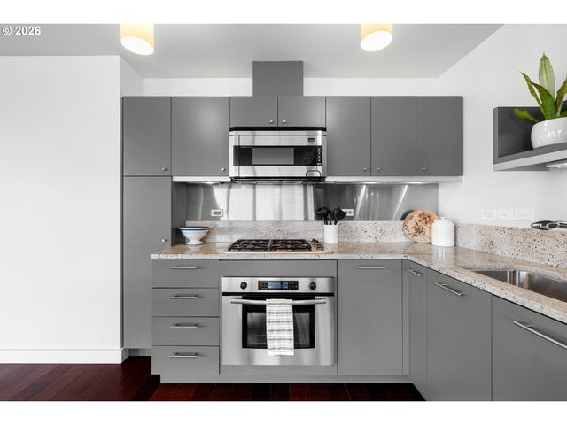 3601 S RIVER Pkwy 1900, Portland, OR 97239