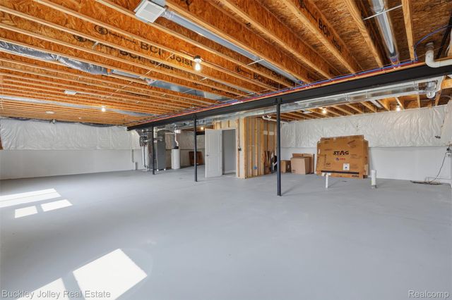 24355 Pinnacle Circle, Lyon Charter Township, MI 48178