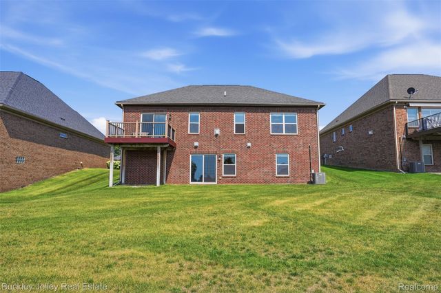 24355 Pinnacle Circle, Lyon Charter Township, MI 48178