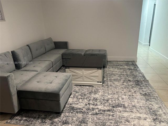 2220 NE 3rd Ave, Pompano Beach, FL 33060