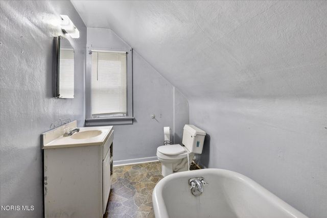 247 E Pearl Street, Toledo, OH 43608