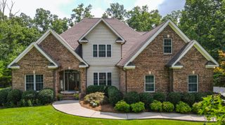 101 NW Amherst Way, Cleveland, TN 37312