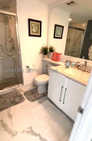 325 S Biscayne Blvd 4214, Miami, FL 33131