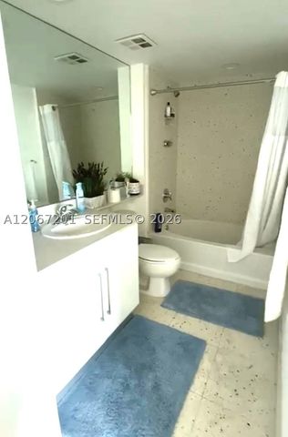 325 S Biscayne Blvd 4214, Miami, FL 33131