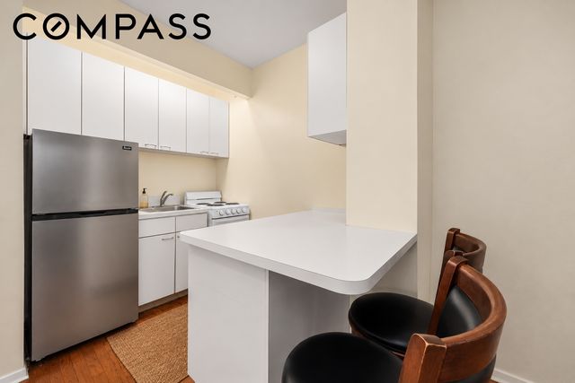 160 E 91st St Apt 1J, New York City, NY 10128