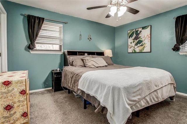 418 NW 78th Terrace, Kansas City, MO 64118