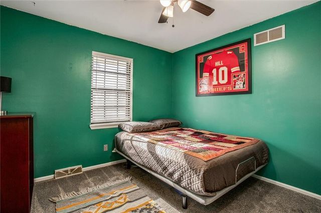 418 NW 78th Terrace, Kansas City, MO 64118