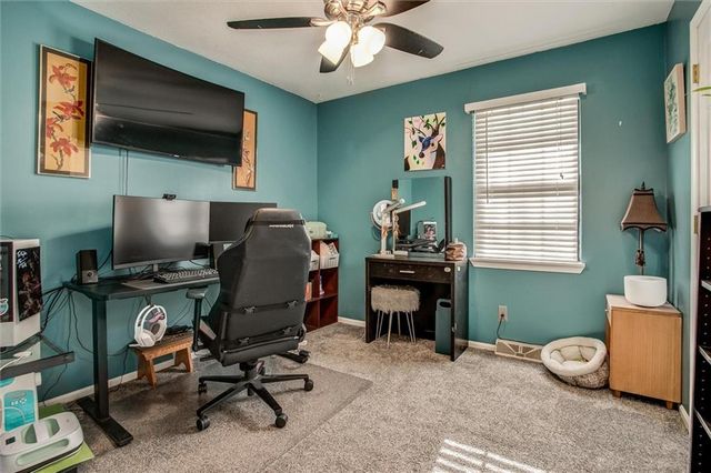 418 NW 78th Terrace, Kansas City, MO 64118