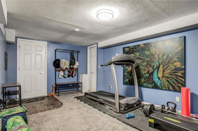 418 NW 78th Terrace, Kansas City, MO 64118