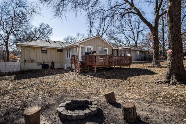 418 NW 78th Terrace, Kansas City, MO 64118