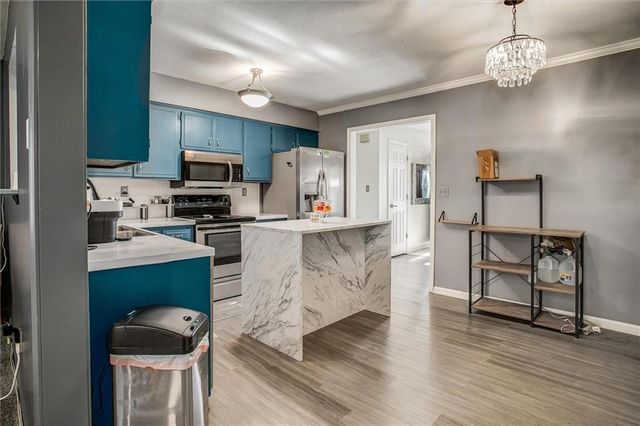 418 NW 78th Terrace, Kansas City, MO 64118