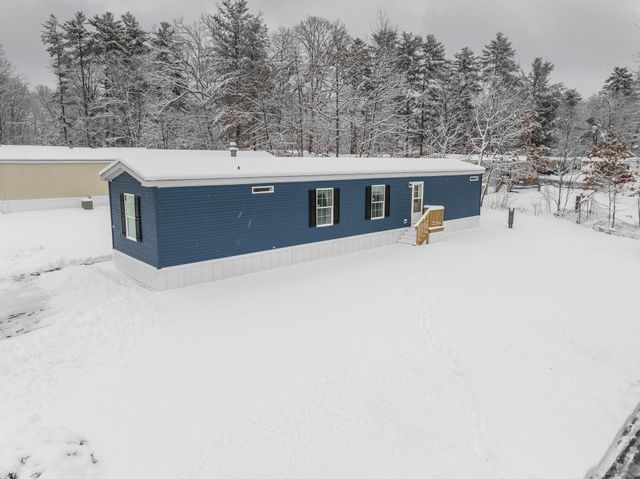 108 Colonial Village, Somersworth, NH 03878