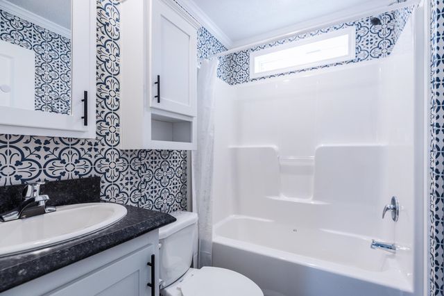 108 Colonial Village, Somersworth, NH 03878