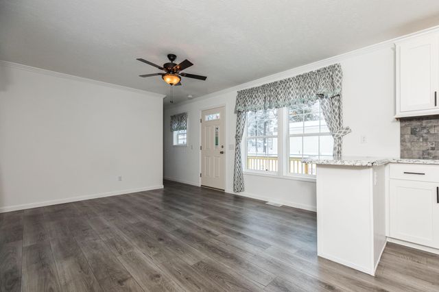 108 Colonial Village, Somersworth, NH 03878