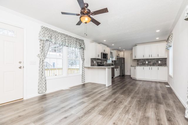 108 Colonial Village, Somersworth, NH 03878