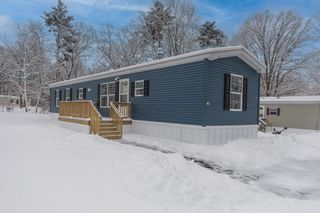 108 Colonial Village, Somersworth, NH 03878