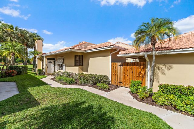 299 Old Meadow Way, Palm Beach Gardens, FL 33418