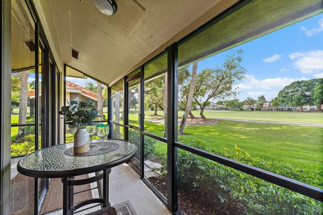 299 Old Meadow Way, Palm Beach Gardens, FL 33418