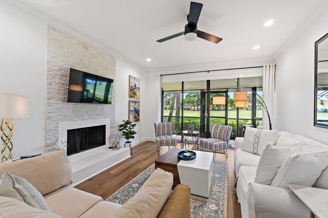 299 Old Meadow Way, Palm Beach Gardens, FL 33418