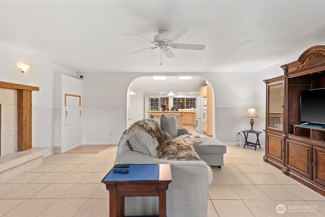 1134 Barton Square, East Wenatchee, WA 98802