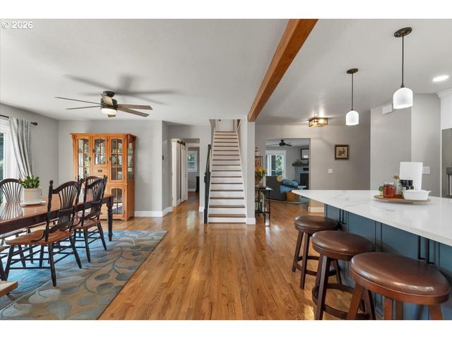 230 Se HOWELL PRAIRIE Rd, Salem, OR 97317