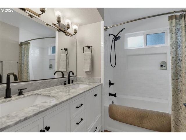 230 Se HOWELL PRAIRIE Rd, Salem, OR 97317