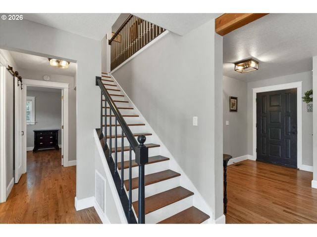 230 Se HOWELL PRAIRIE Rd, Salem, OR 97317