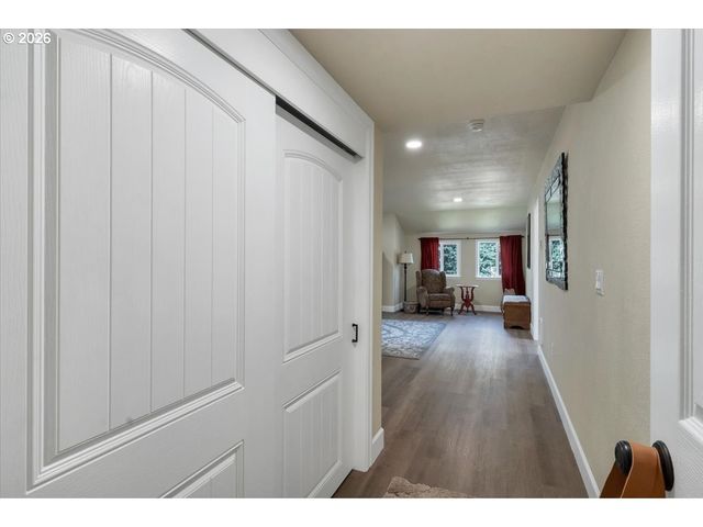 230 Se HOWELL PRAIRIE Rd, Salem, OR 97317
