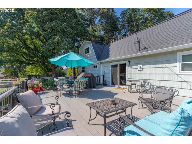 230 Se HOWELL PRAIRIE Rd, Salem, OR 97317