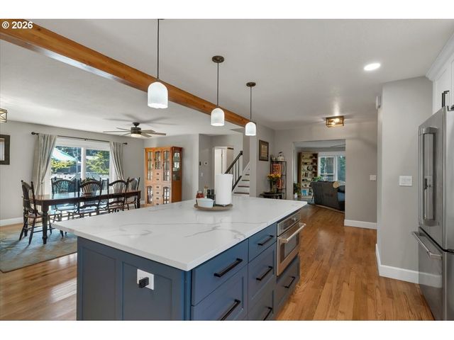 230 Se HOWELL PRAIRIE Rd, Salem, OR 97317